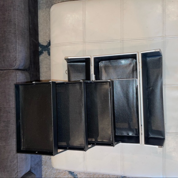 Cosmetic trunk- Cosmetic artist Arbonne Hard-case Tote - Picture 7 of 15